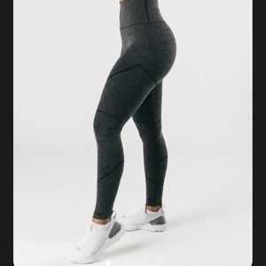 Alphalete OG Revival Leggings Powder Gray- Size XS